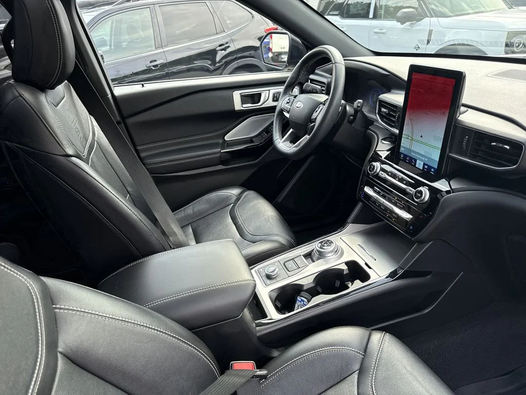Used 2023 Agate Black Metallic Ford ST image 25