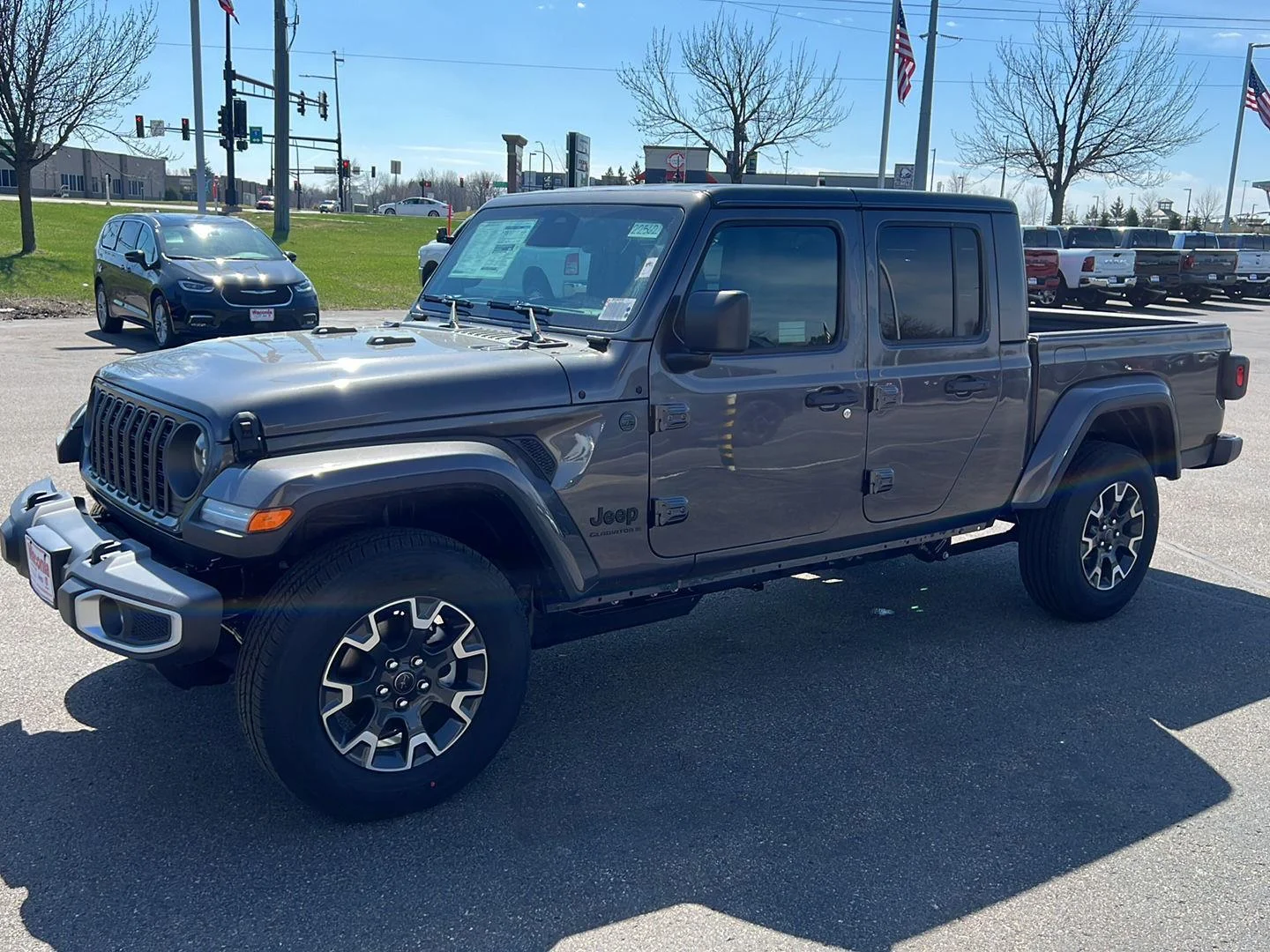 2026 Jeep Gladiator Sahara Auto's photo