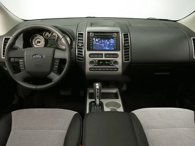 Used 2010  Ford SEL image 5