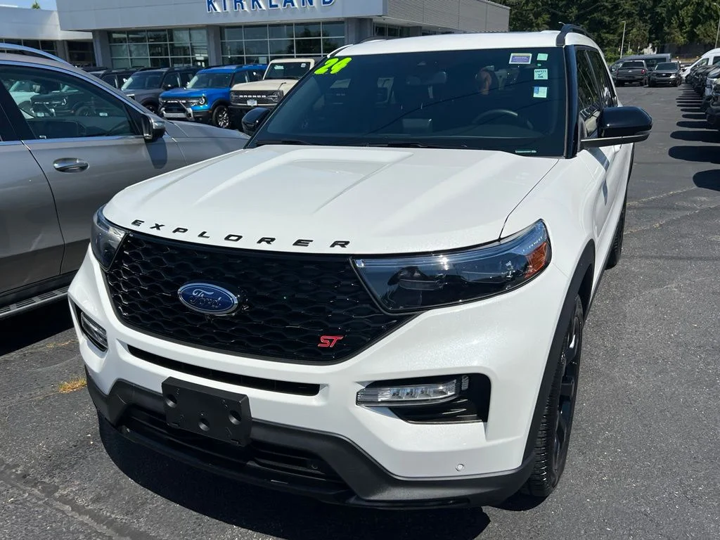 Certified Used 2024 Star White Ford ST image 4