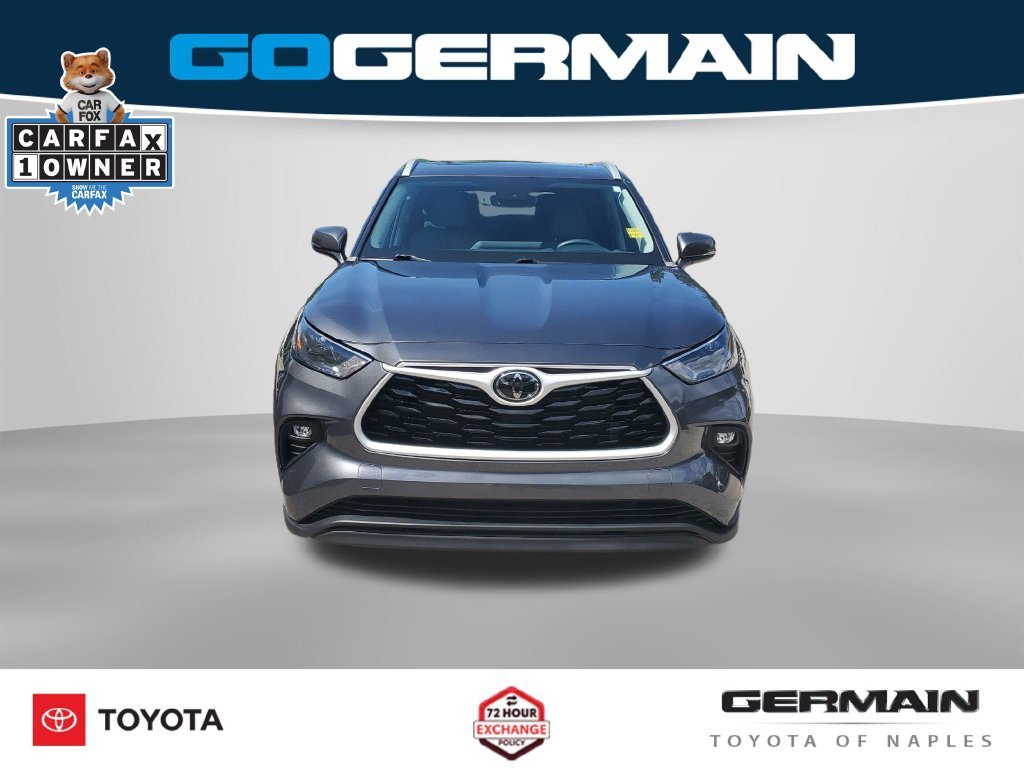 Used 2023 Gray Toyota XLE image 3