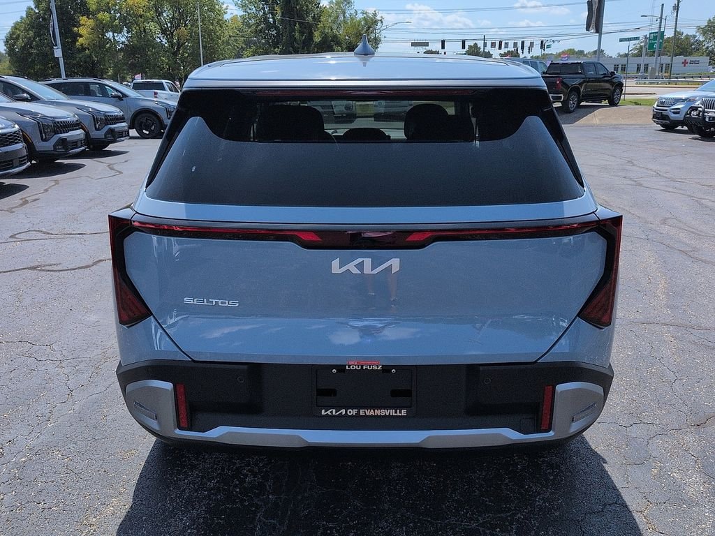 New 2027 Pale Gray Kia S image 6