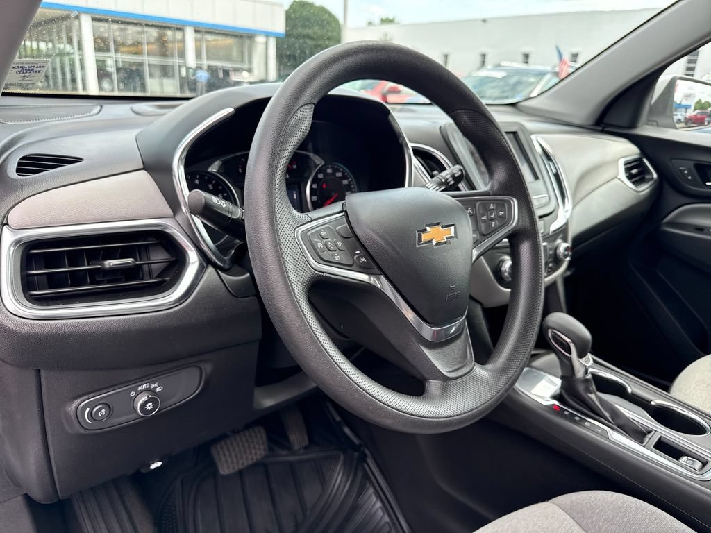 Used 2022 Silver Ice Metallic Chevrolet LT image 13