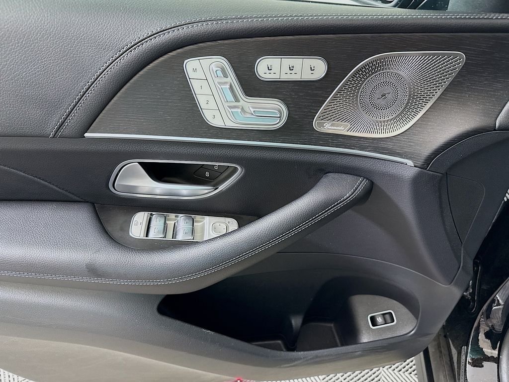 Certified Used 2023 Black Mercedes-Benz GLS 450 image 18