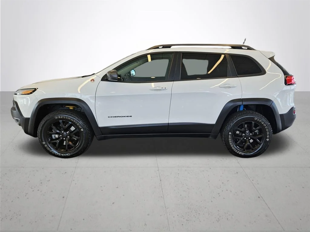 Used 2018 White Jeep Trailhawk image 10