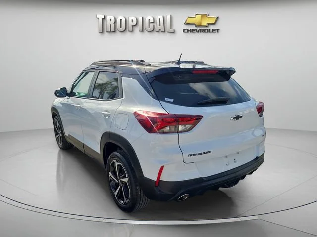 Used 2023 Summit White Chevrolet RS image 2