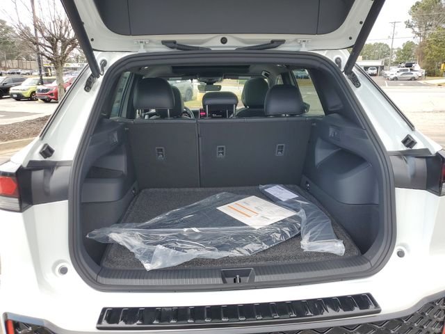 New 2026 White Volkswagen SE R-Line Black image 8