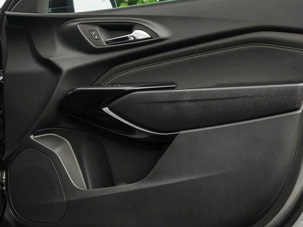 2026 Chevrolet Trax Activ - Photo 8