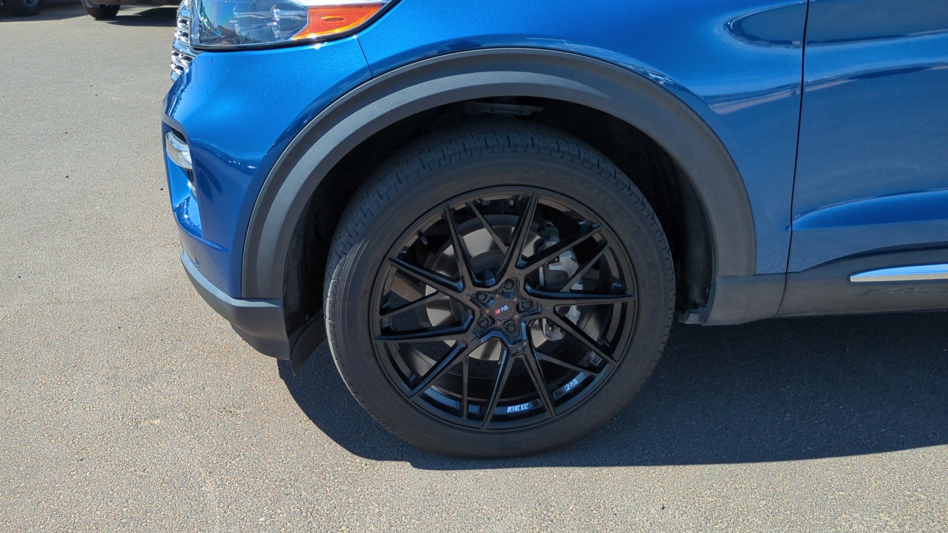 Used 2022 Blue Metallic Ford Limited image 10