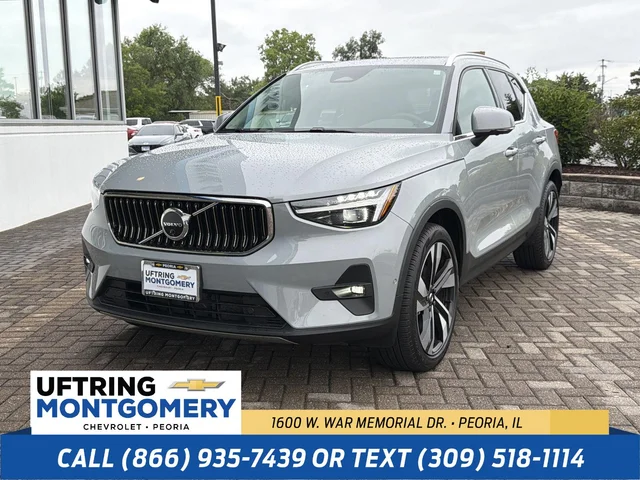 2024 Volvo XC40 Ultimate Bright Theme