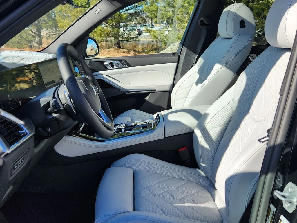 2026 BMW X5 50e - Photo 9