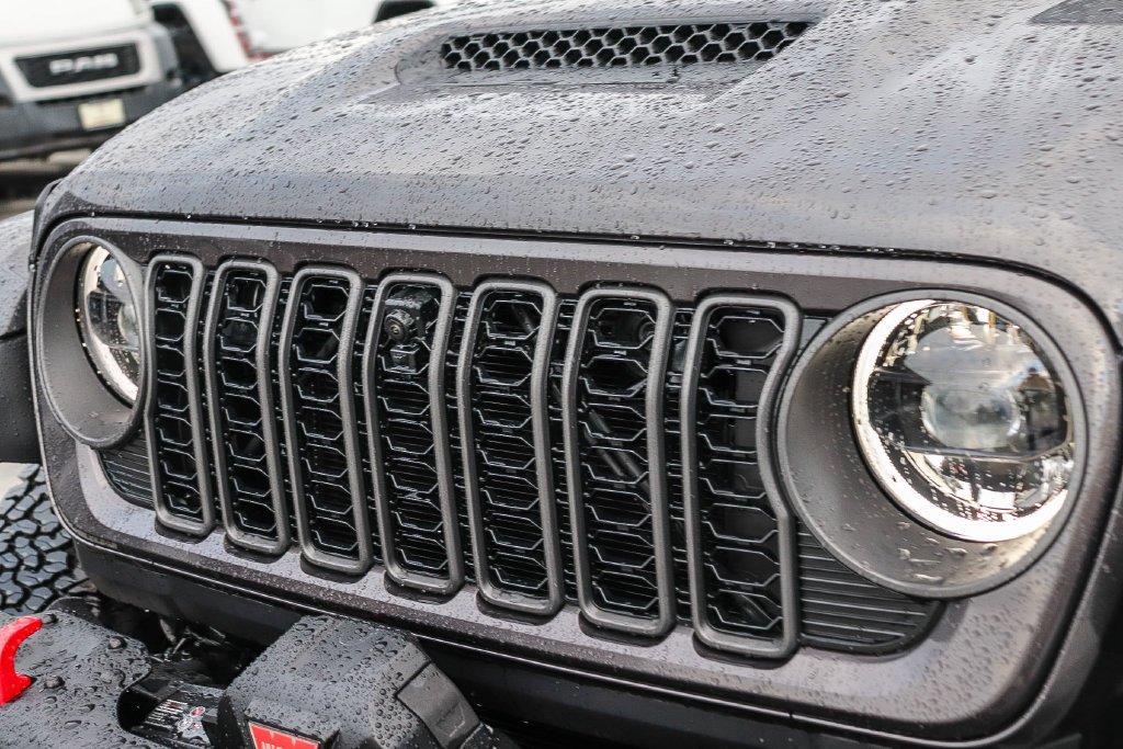 New 2026 Granite Crystal Metallic Clearcoat Jeep Rubicon X image 6
