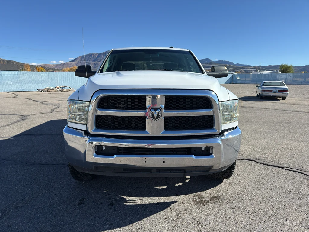 Used 2015 Bright White Clearcoat Ram Tradesman image 9