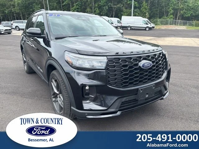 Certified Used 2025 Black Ford ST-Line image 1
