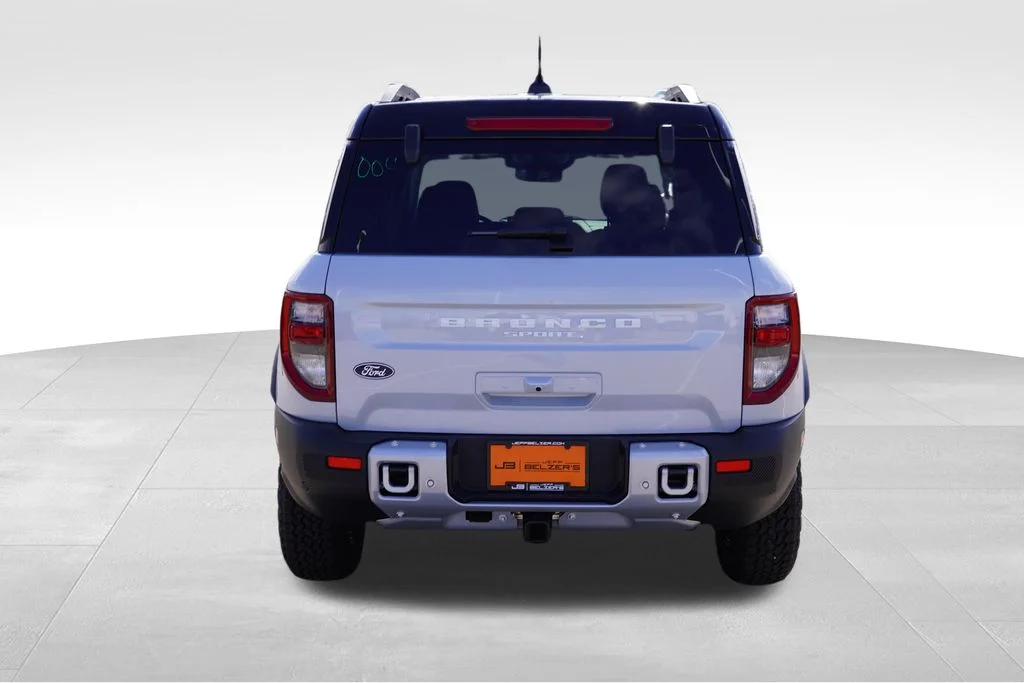 New 2026 Space White Metallic Ford Outer Banks image 4