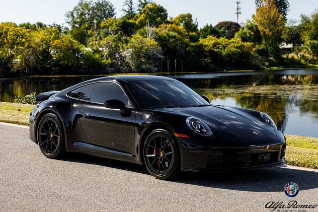 2025 Porsche 911 Carrera