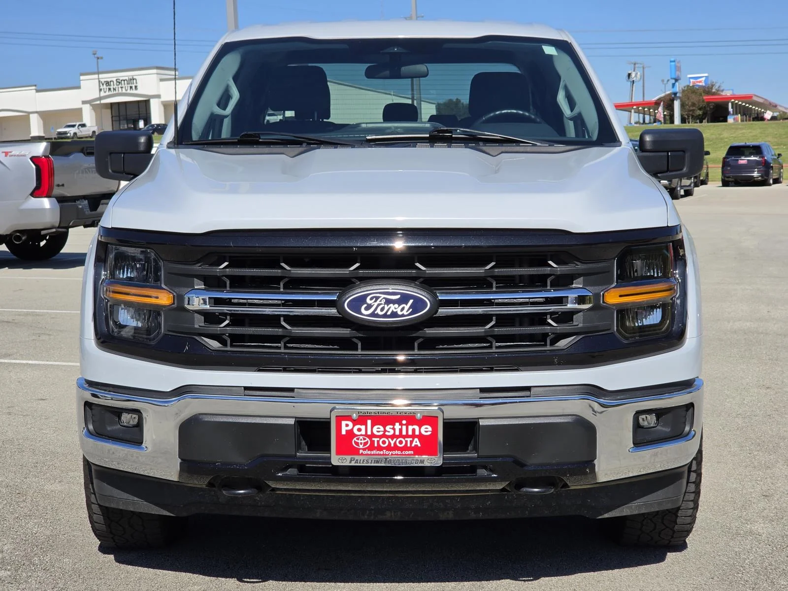 Used 2025 Oxford White Ford XLT 4WD SuperCrew 5.5