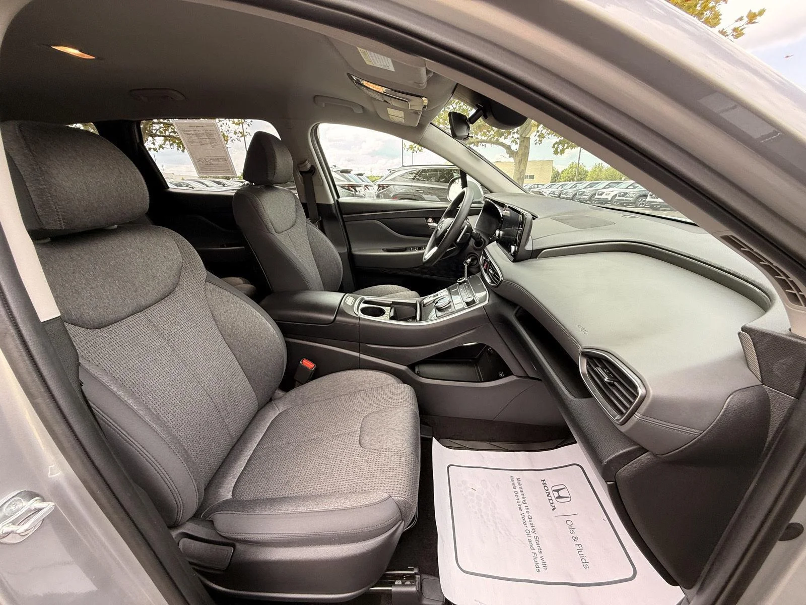 Used 2023 Shimmering Silver Hyundai SE image 18