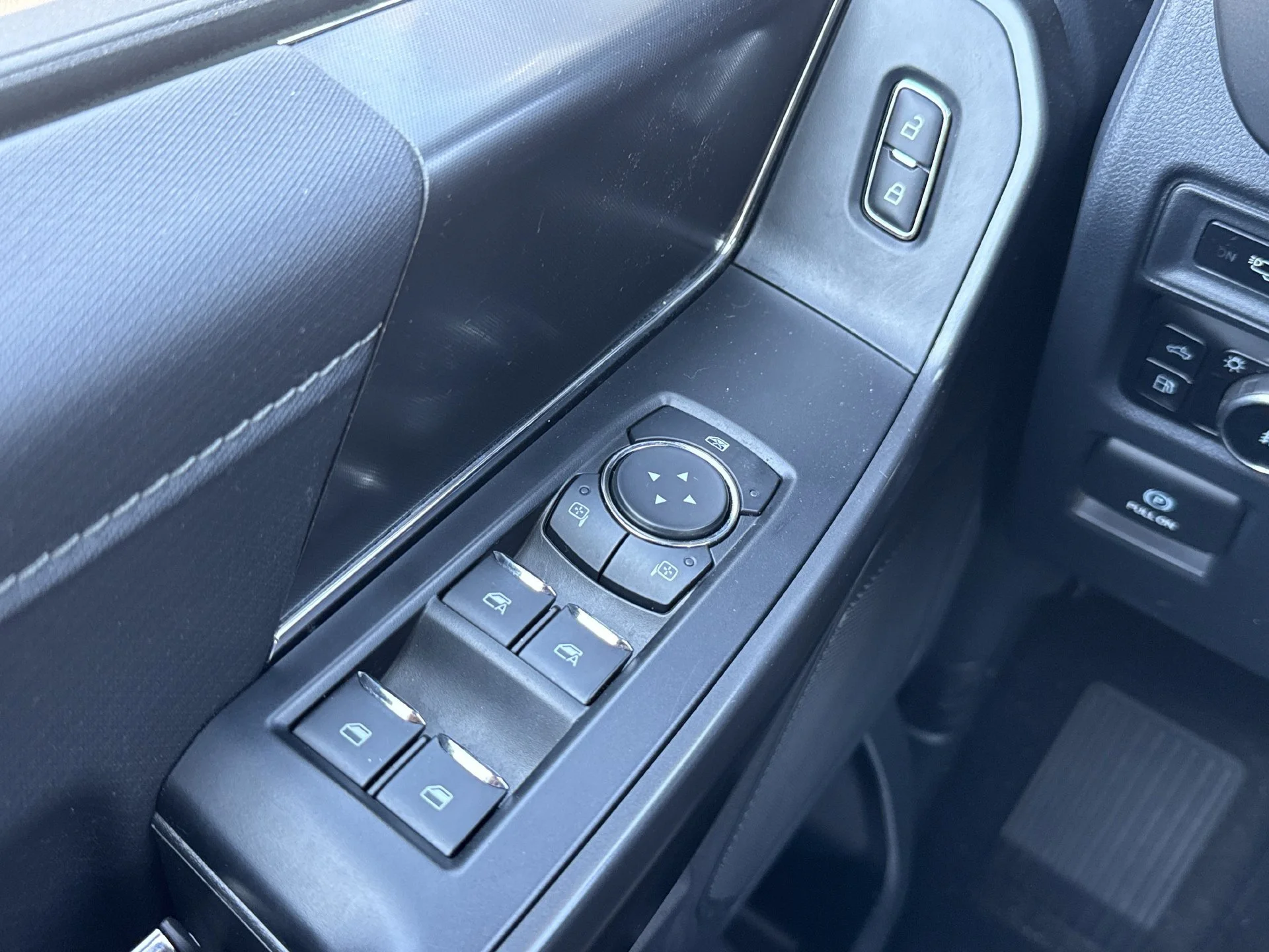Certified Used 2024 Avalanche Ford XLT image 10