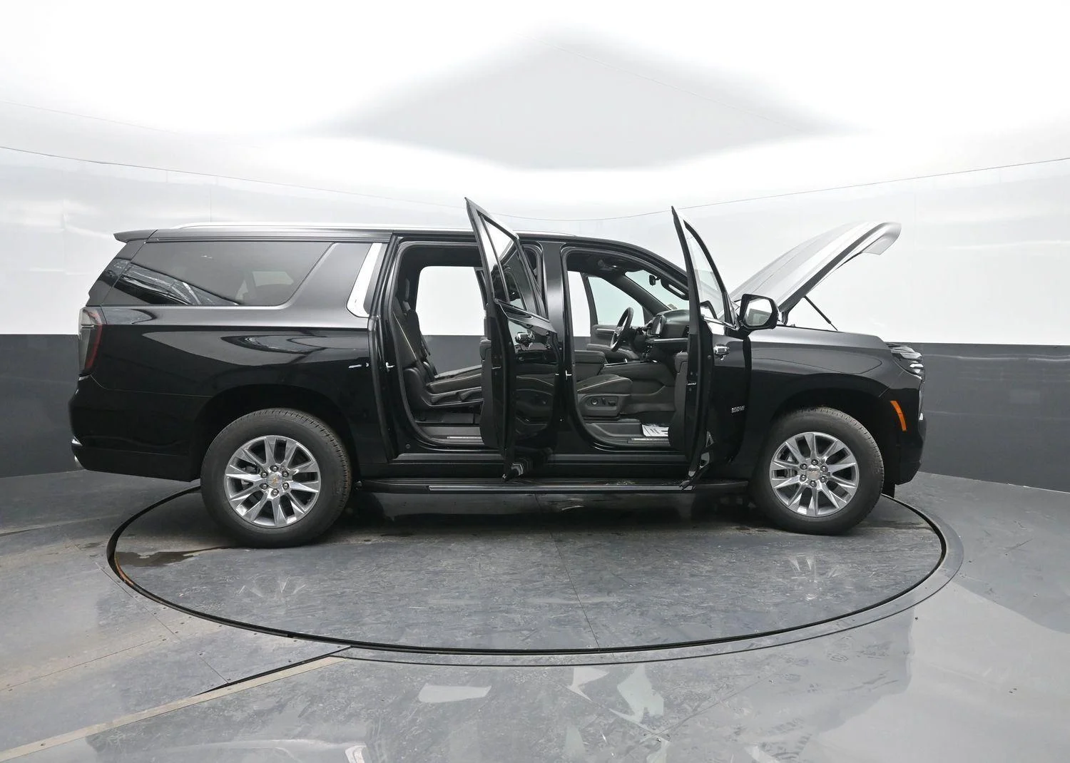 2026 Chevrolet Suburban Premier - Photo 55