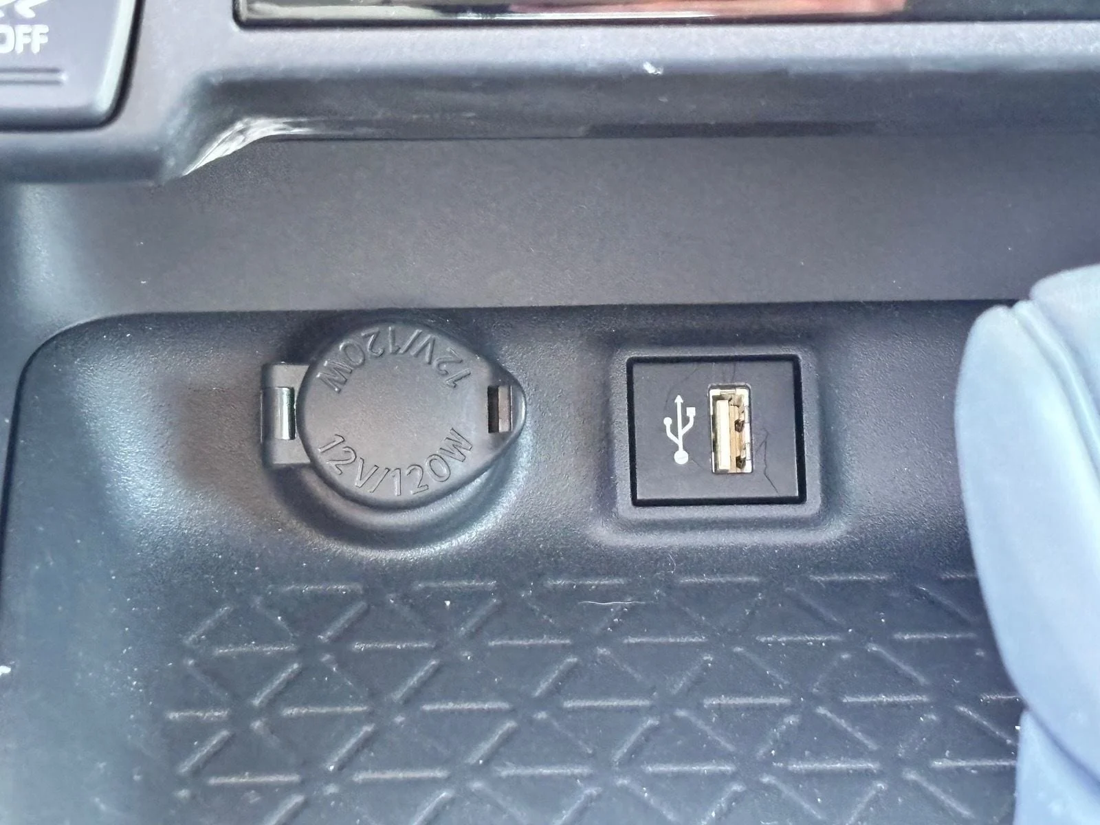 Used 2024 Ice Cap Toyota XLE image 22