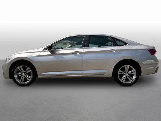 Used 2024  Volkswagen 1.5T SE image 4