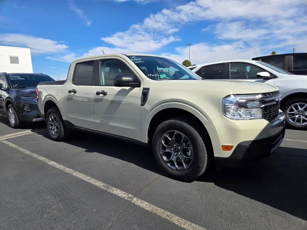 Used 2024 Terrain Ford XLT image 1