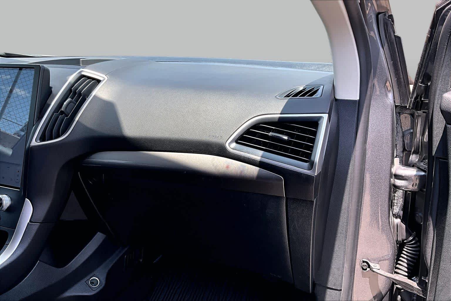 Used 2024 Carbonized Gray Ford SEL image 19