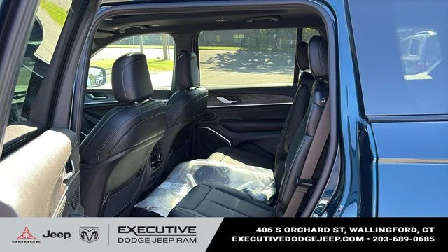 New 2027 Fathom Blue Pearl-Coat Paint Jeep Limited Reserve image 23