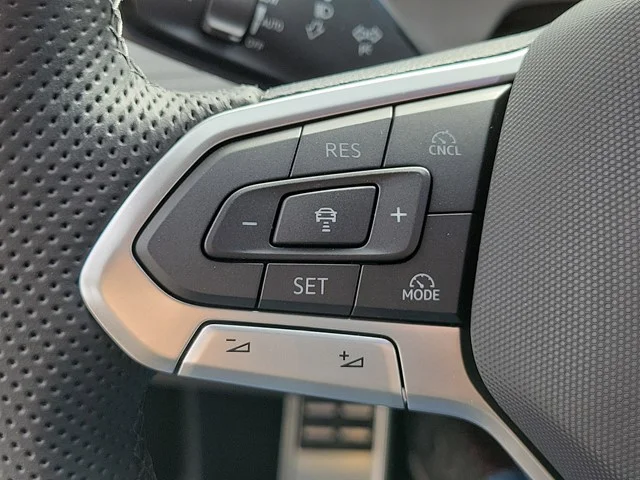 2026 Volkswagen Tiguan SE R-LINE BLACK - Photo 24