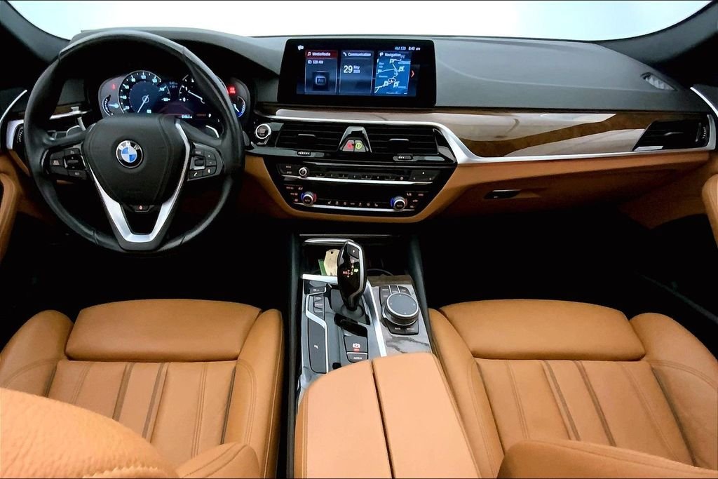 Used 2019 Mediterranean Blue Metallic BMW  image 16