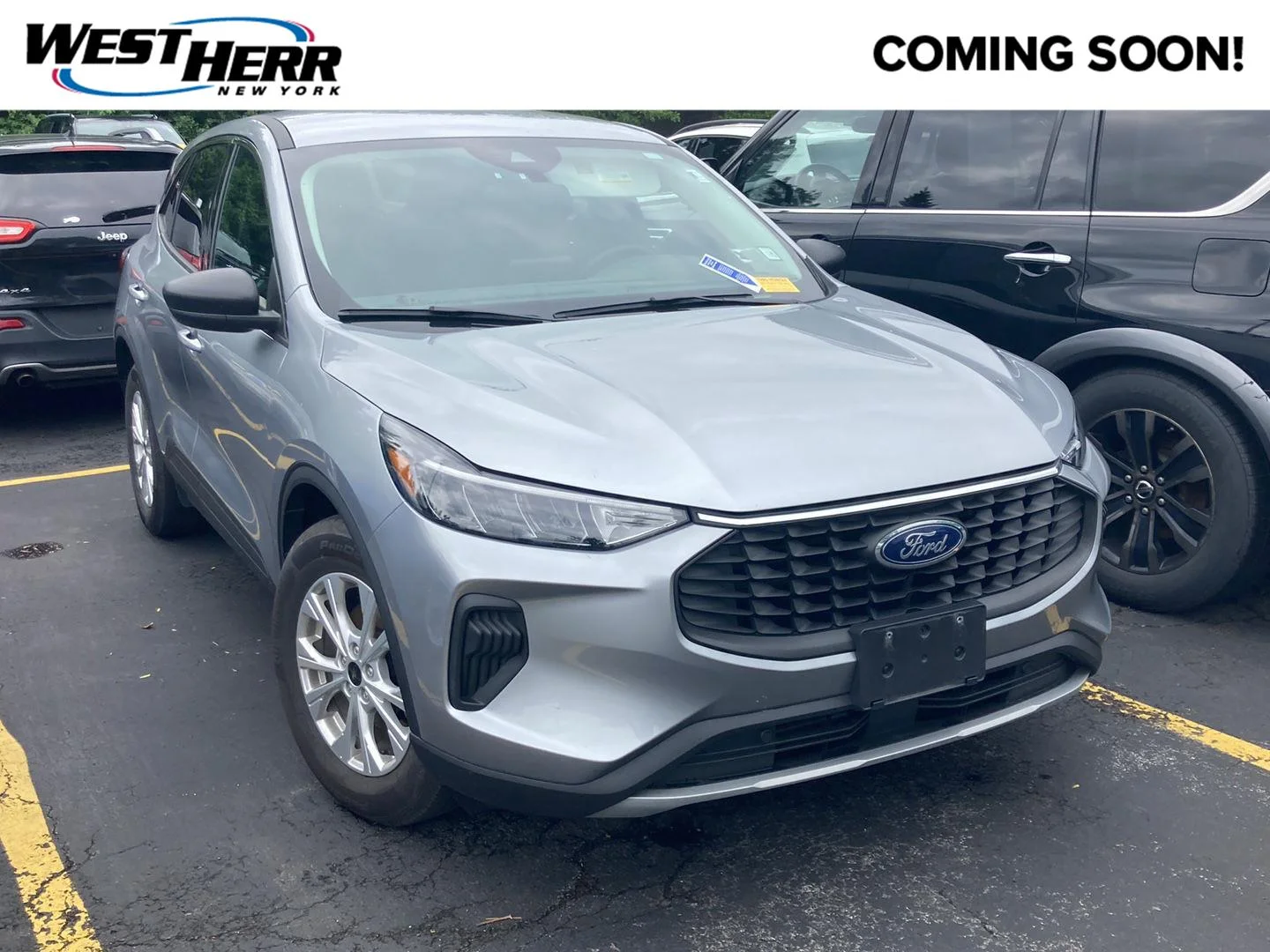 Used 2023 Iconic Silver Ford Active image 1