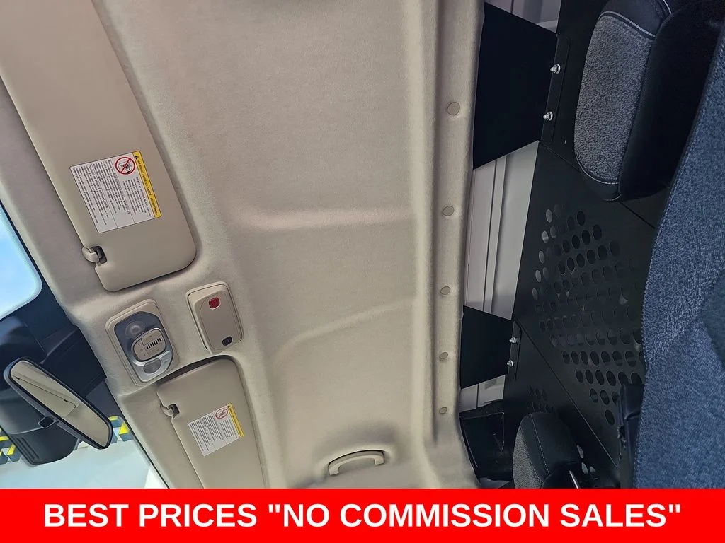 Used 2025 White Ram Base image 29