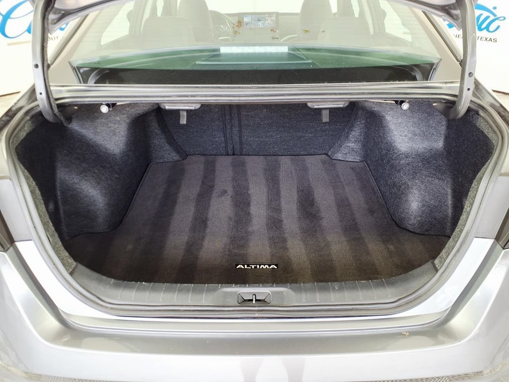 Used 2025 Gun Metallic Nissan SR image 9