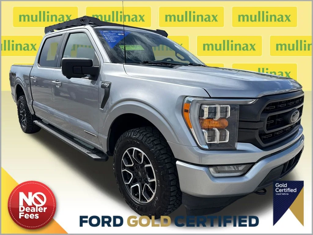 Certified Used 2022 Silver Ford XLT image 1