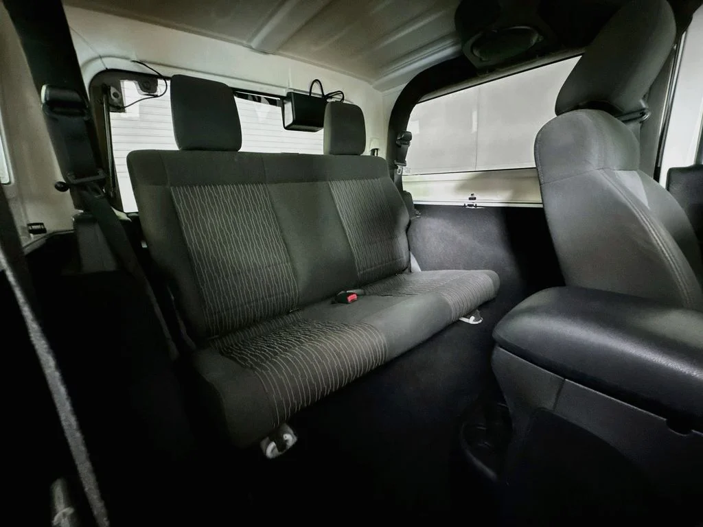Used 2012 White Jeep Rubicon image 30