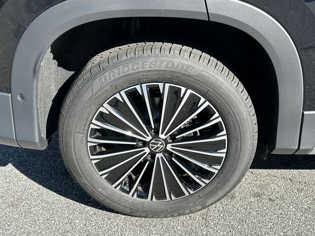 New 2026 Black Volkswagen 2.0T S image 17