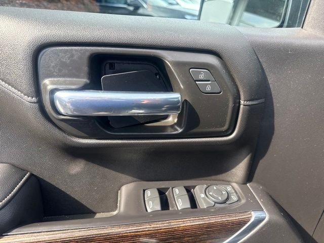 Used 2020 Blue GMC Elevation image 12
