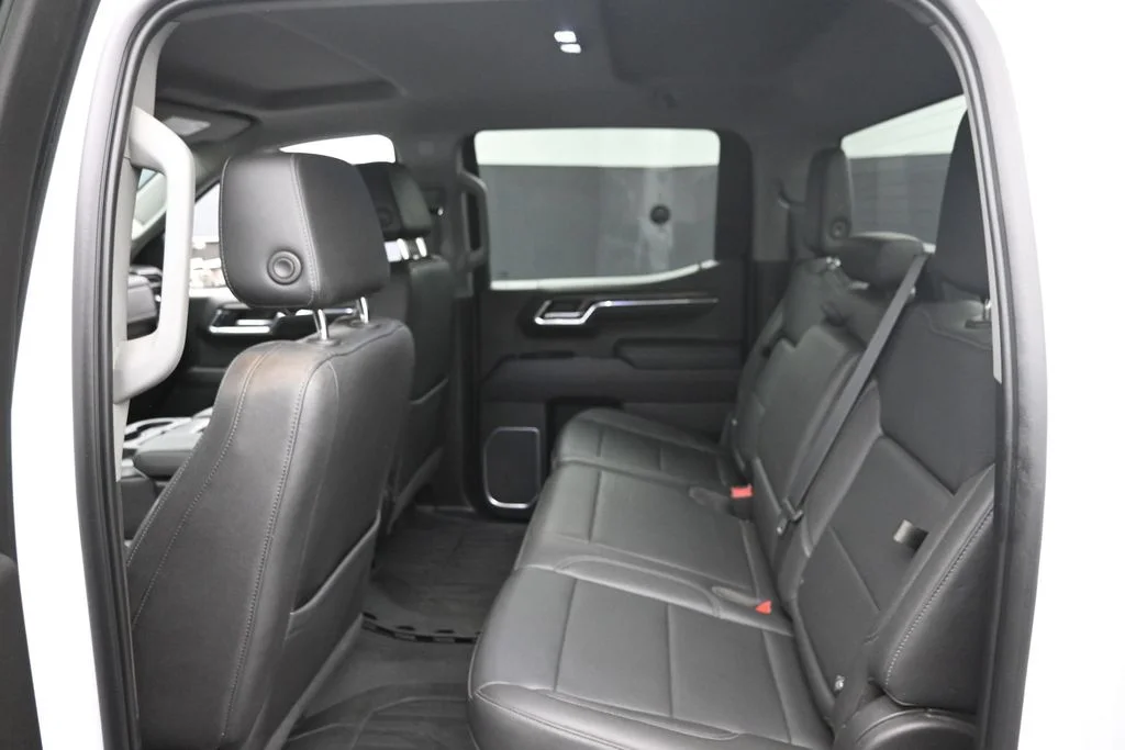 Used 2022 White GMC SLT image 12