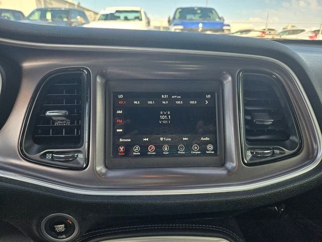 Used 2019 White Dodge SXT image 15