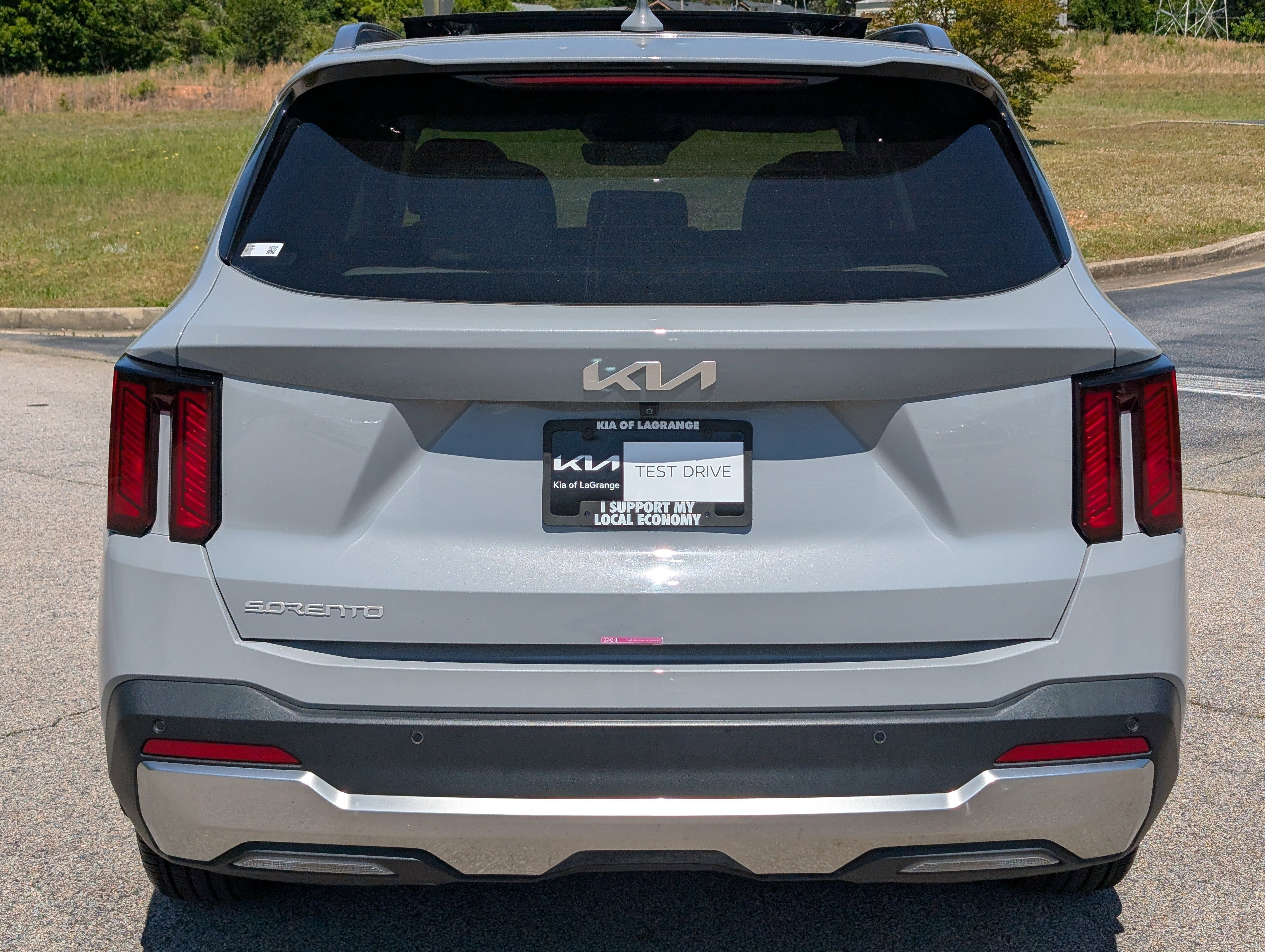 2025 Kia Sorento S - Photo 8