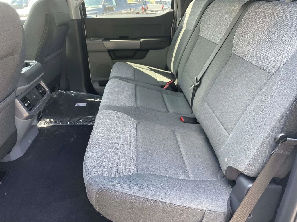 New 2027 White Ford XLT image 12