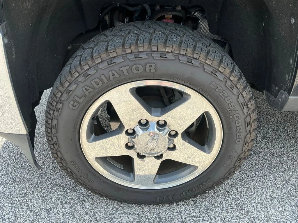 Used 2017 Black Chevrolet LTZ image 27