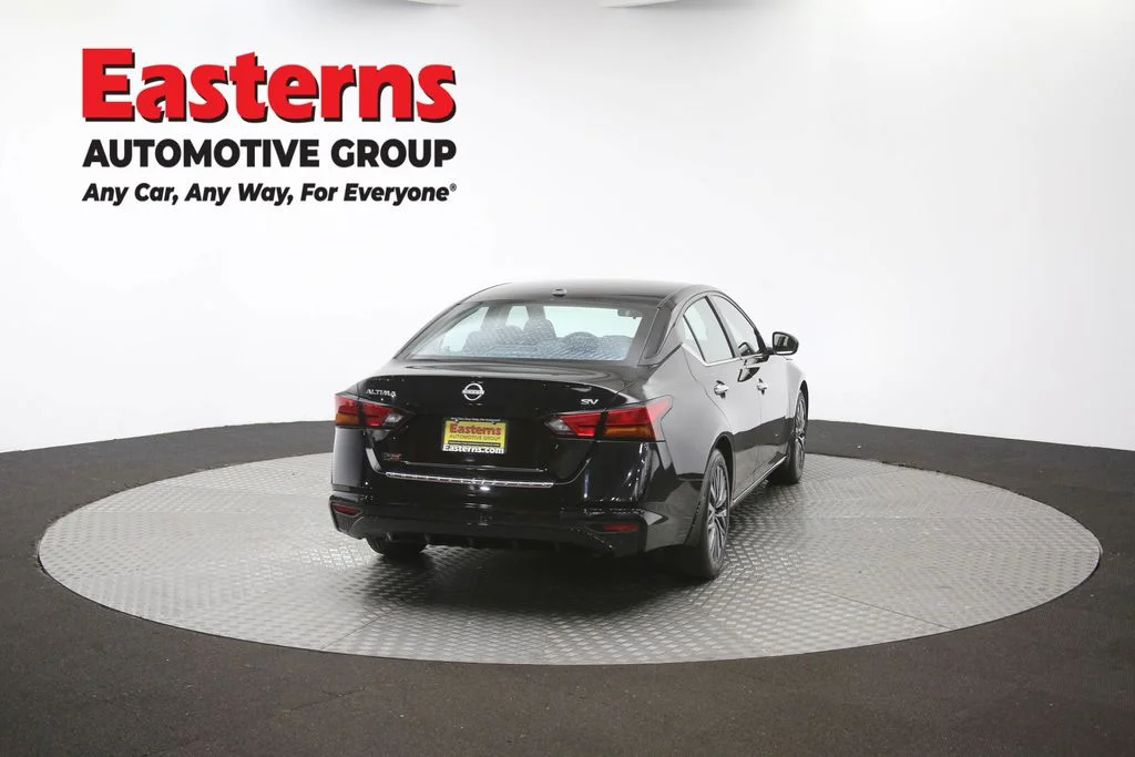 Used 2023 Black Nissan 2.5 SV image 38