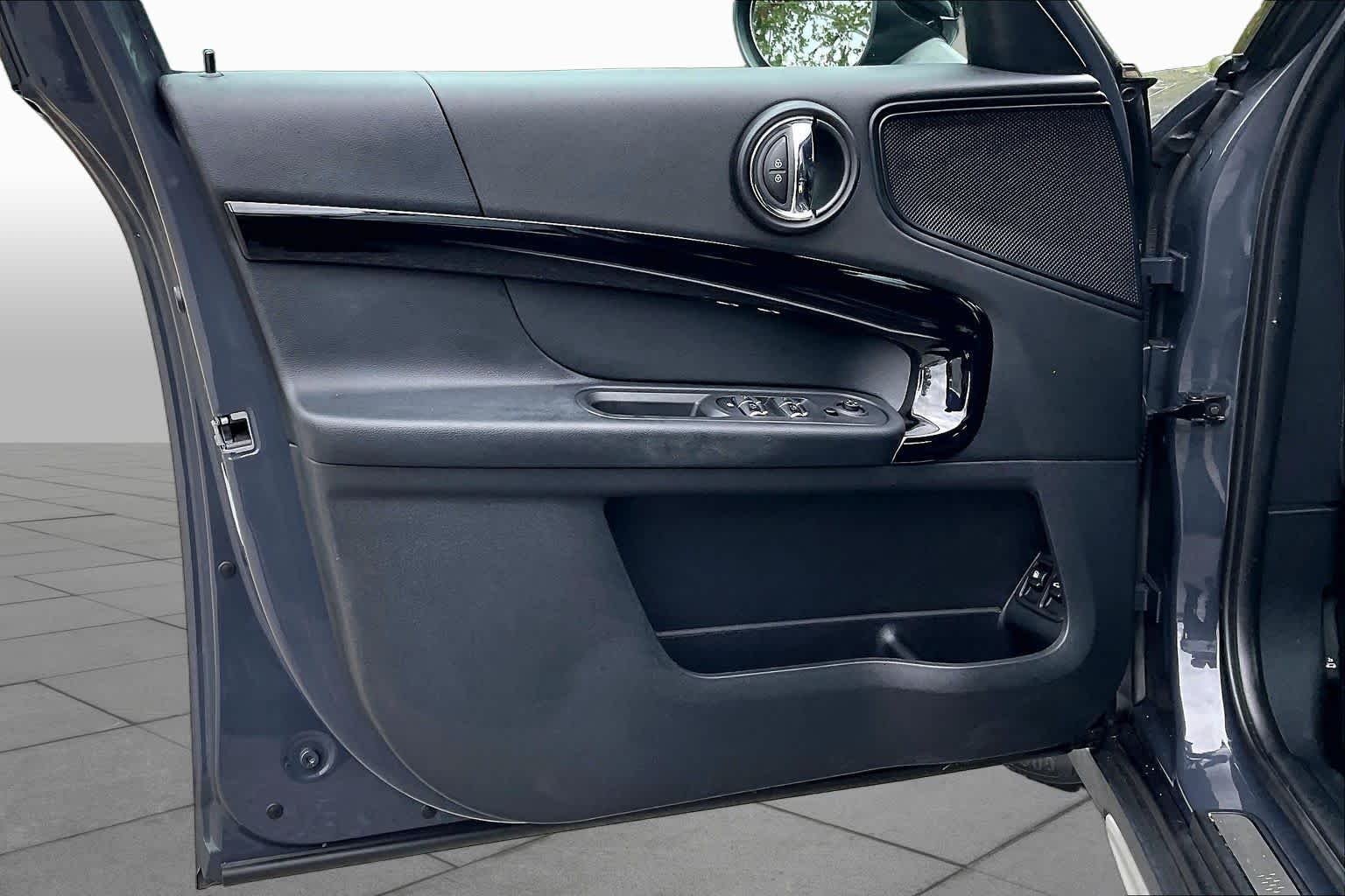 Used 2019 Thunder Gray Metallic MINI Cooper S E image 22