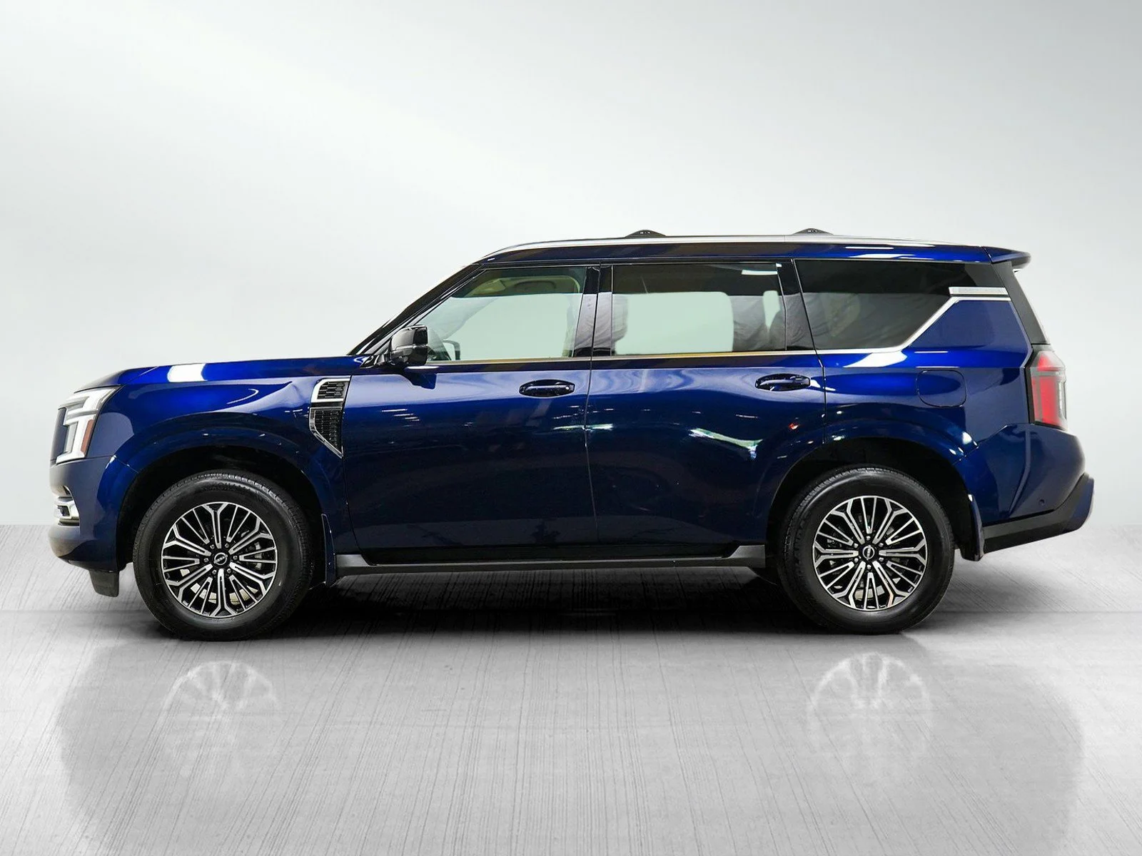 Used 2025 Nissan Armada Platinum with VIN JN8AY3EB0S9101728 for sale in Minneapolis, Minnesota