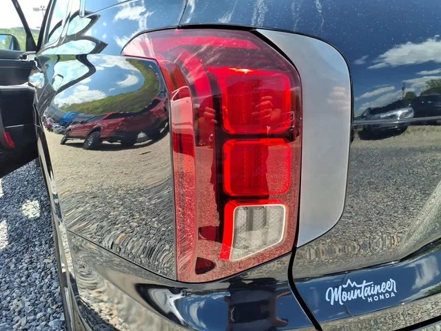 Used 2021 White Hyundai SEL image 42