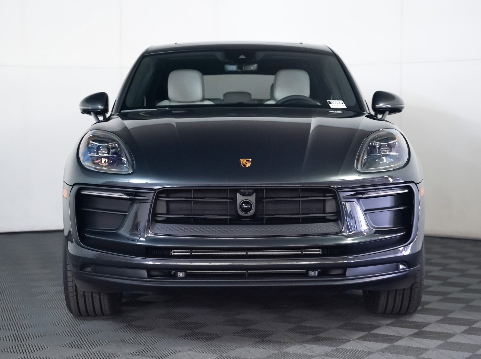 2026 Porsche Macan - Photo 7