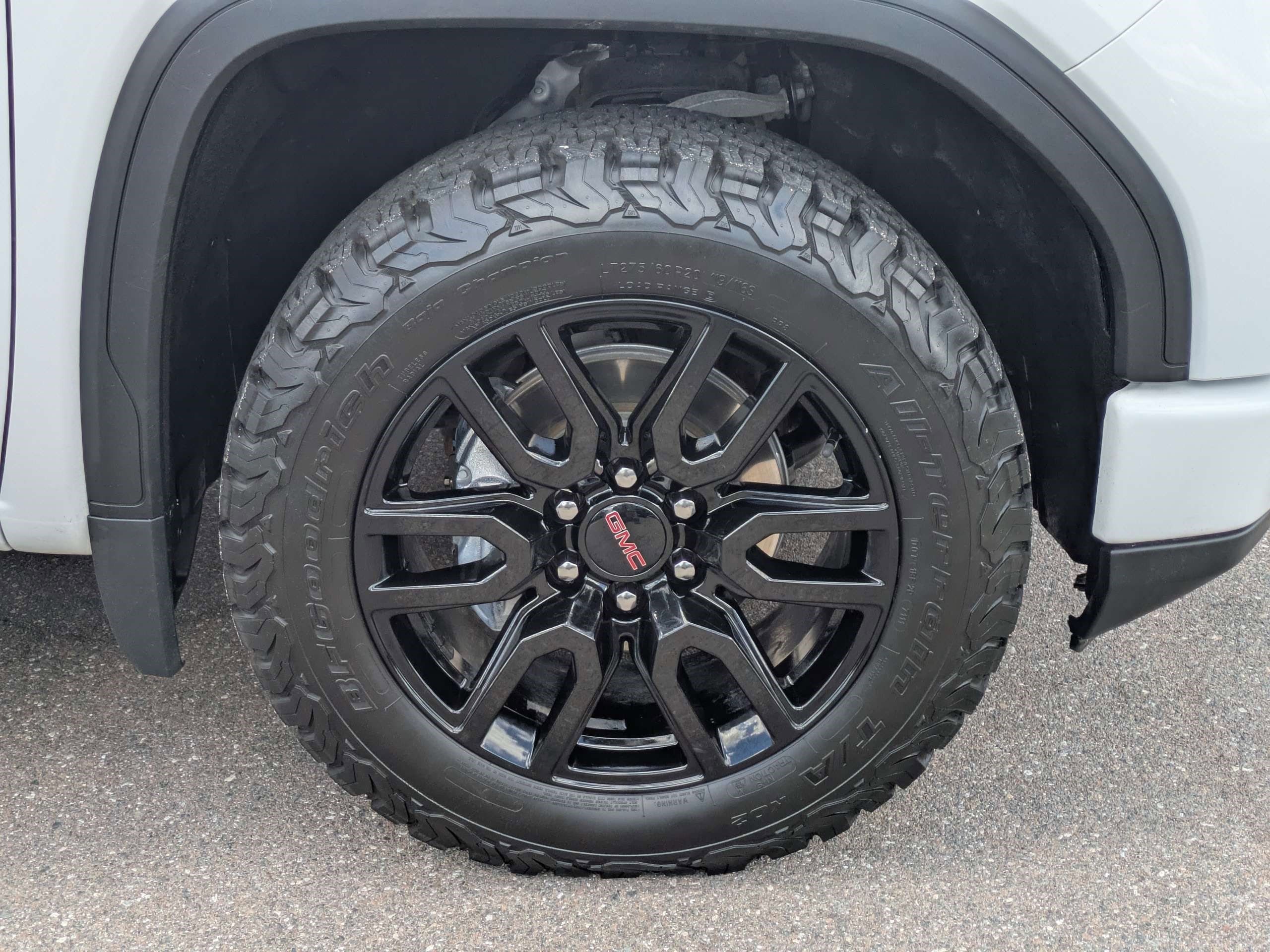 Used 2023 Summit White GMC Elevation image 8
