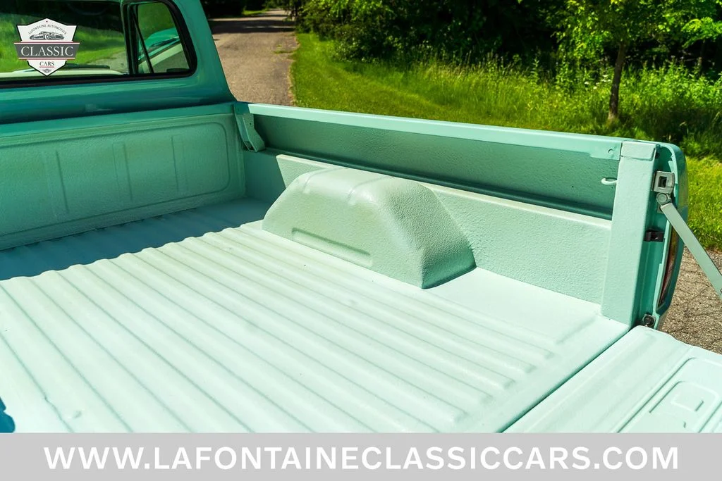 Used 1970  Ford  image 38